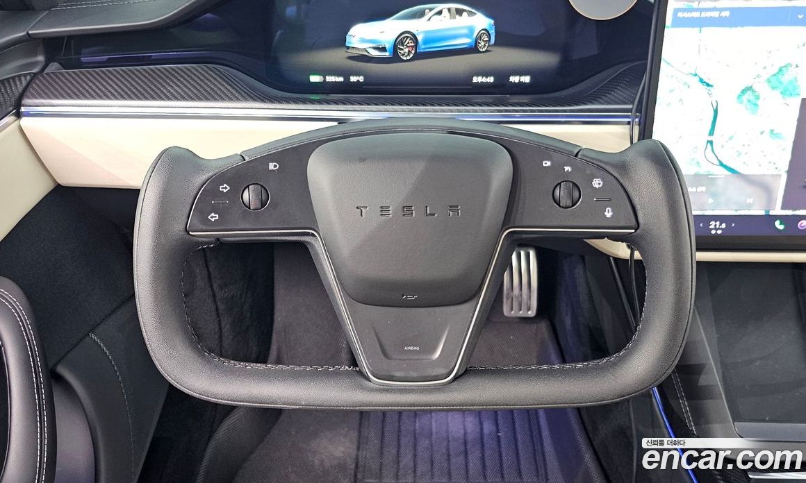 Tesla Model S фото 13