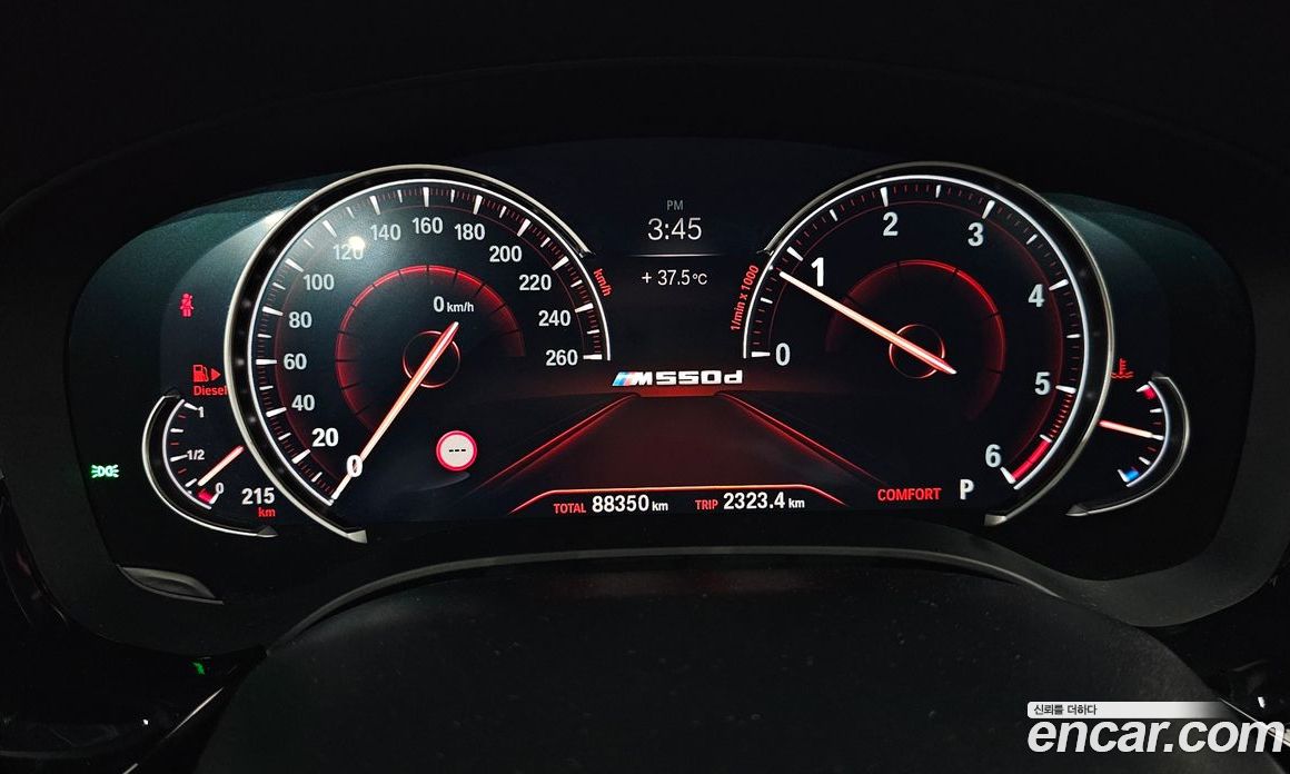 BMW 5-Series (G30) фото 7
