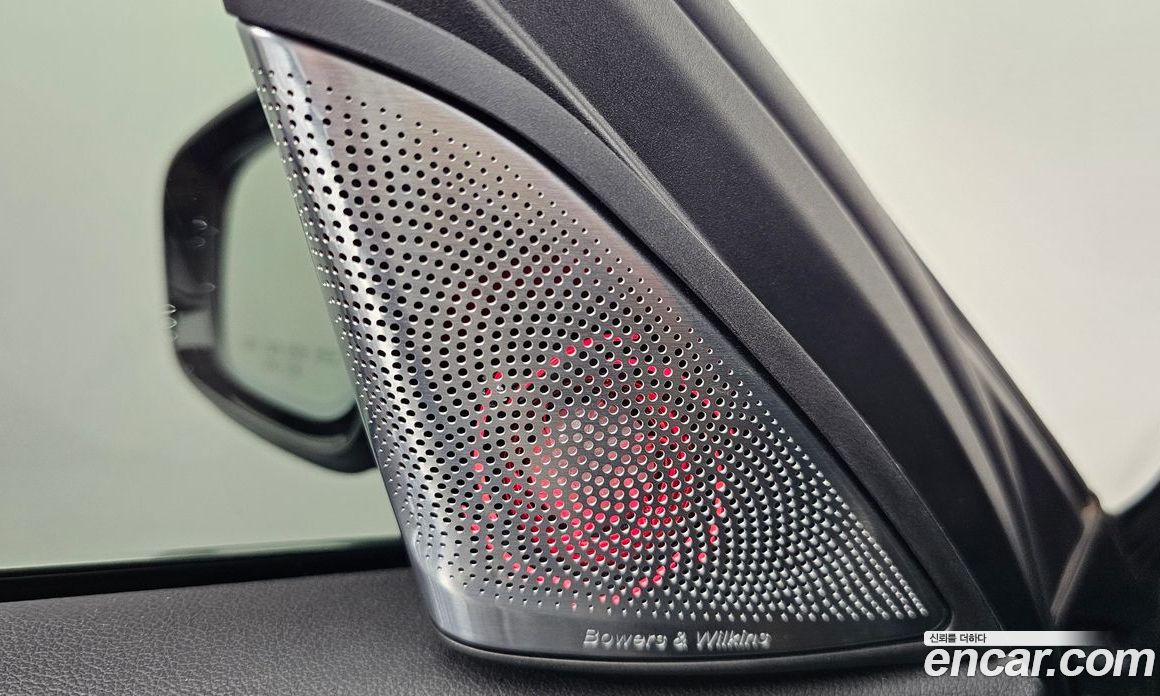BMW 5-Series (G30) фото 34
