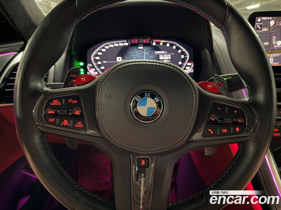 BMW 8-Series (G15) фото 8