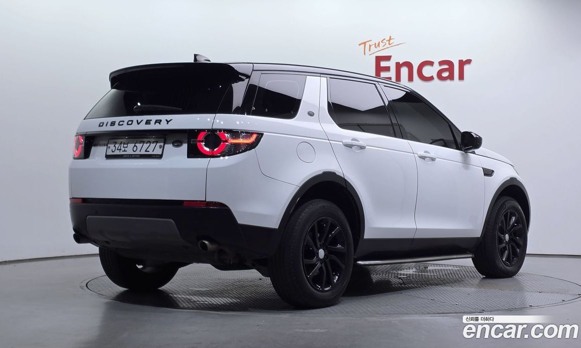 Land Rover Discovery Sport 1st Gen фото 2