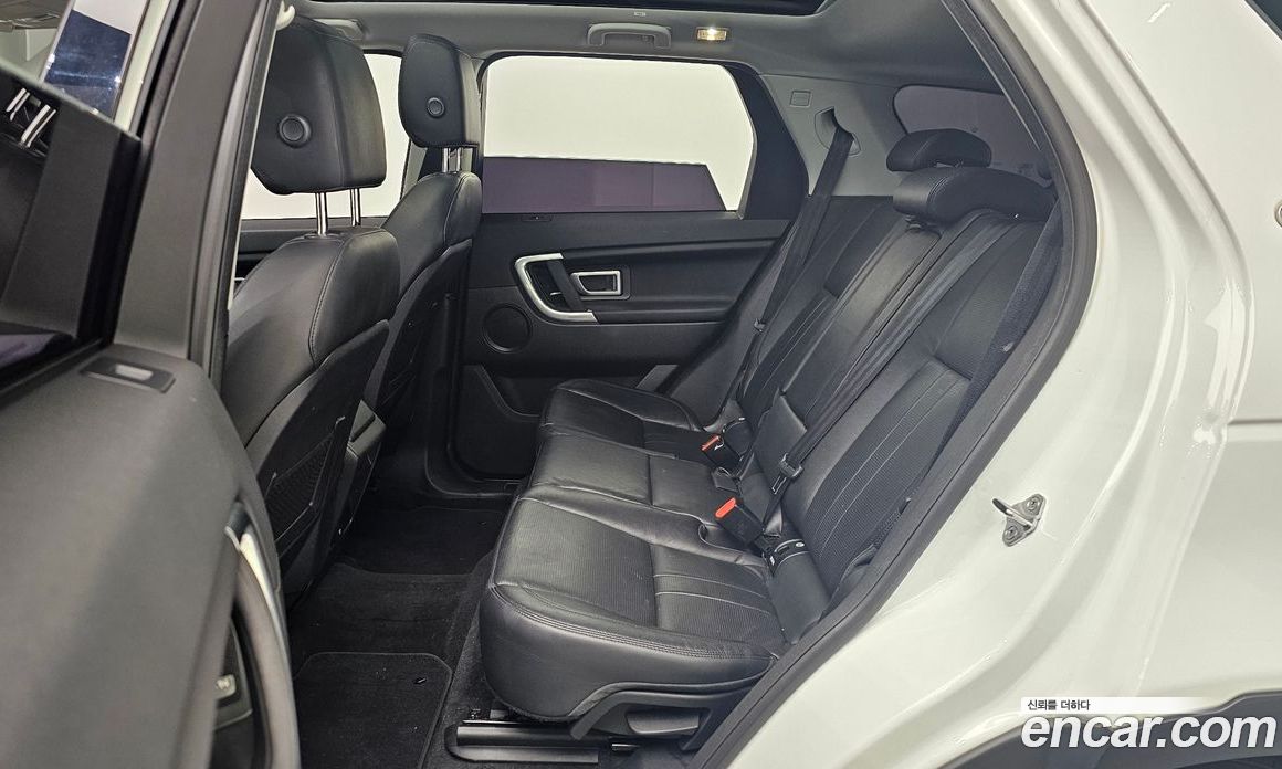 Land Rover Discovery Sport 1st Gen фото 12