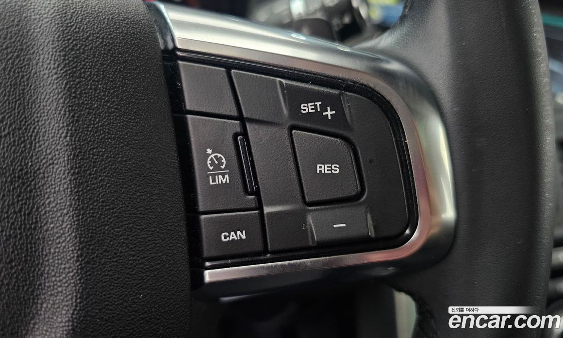 Land Rover Discovery Sport 1st Gen фото 16