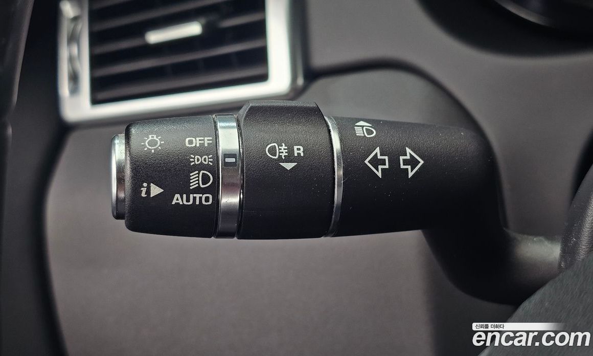 Land Rover Discovery Sport 1st Gen фото 18