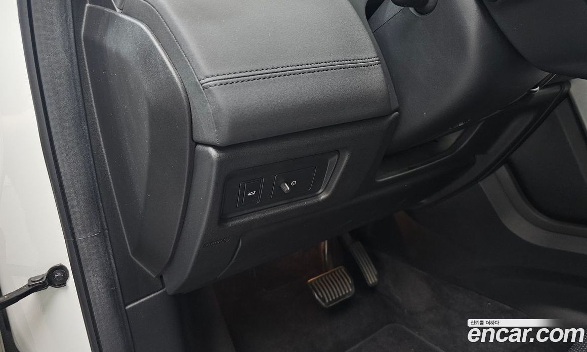 Land Rover Discovery Sport 1st Gen фото 19