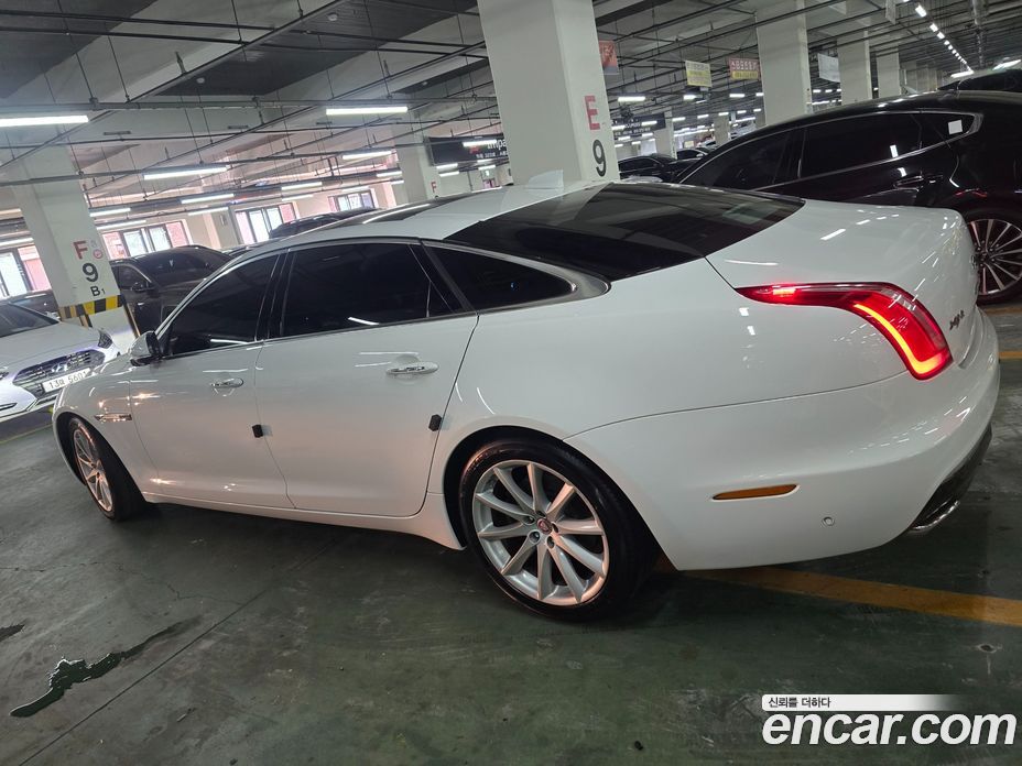 Jaguar XJ Restyling фото 3