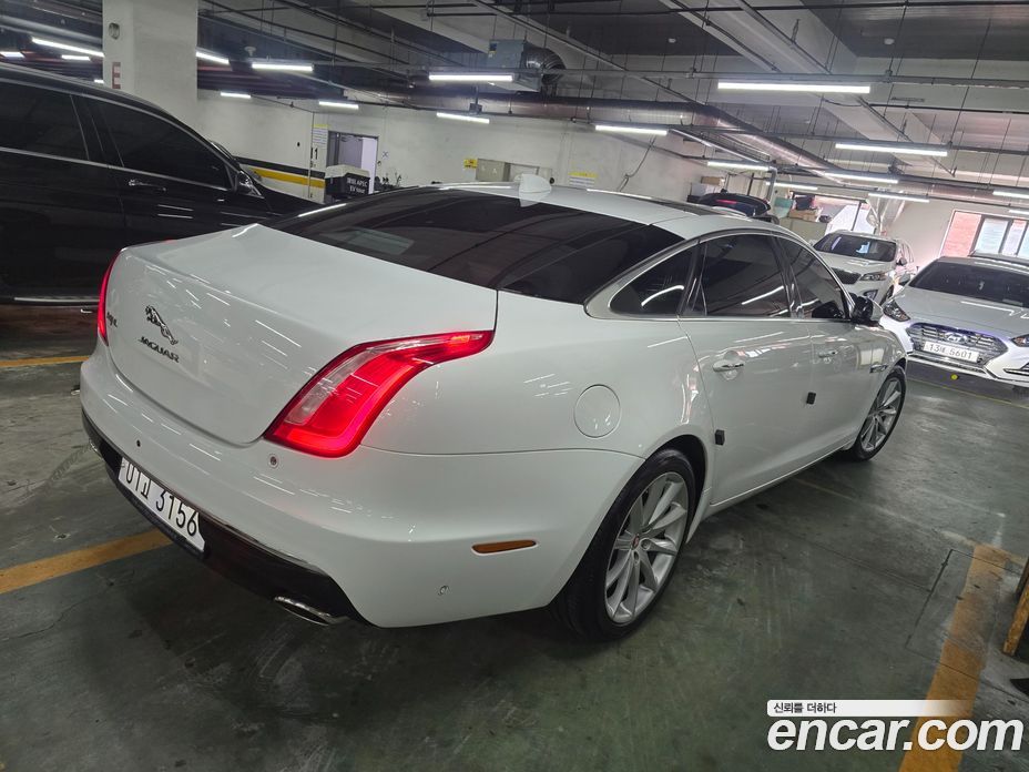 Jaguar XJ Restyling фото 4
