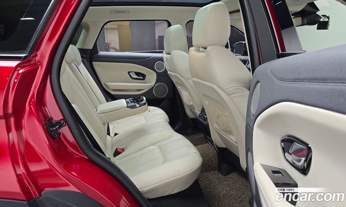 Land Rover Range Rover Evoque фото 10