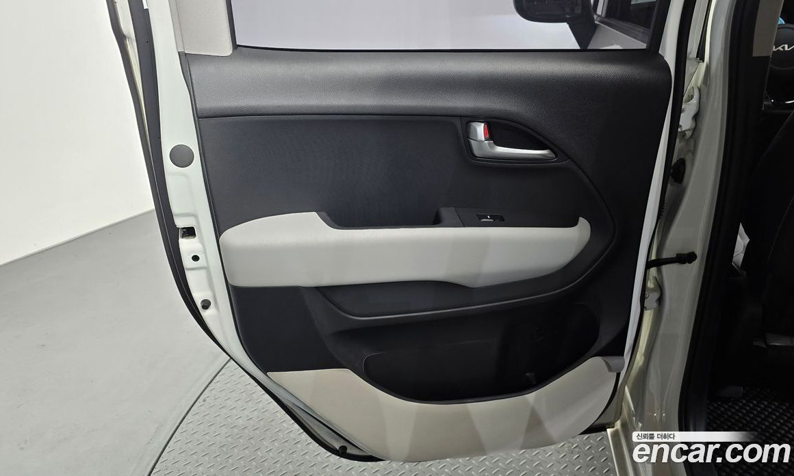 Kia Ray EV фото 25