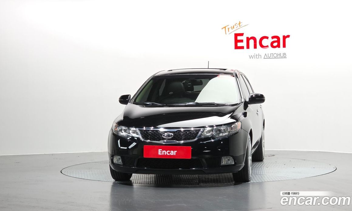 Kia Forte Hatchback фото 2