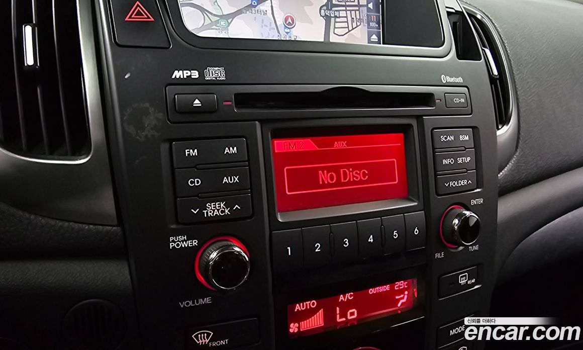 Kia Forte Hatchback фото 16