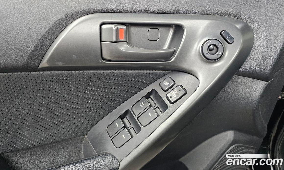 Kia Forte Hatchback фото 27