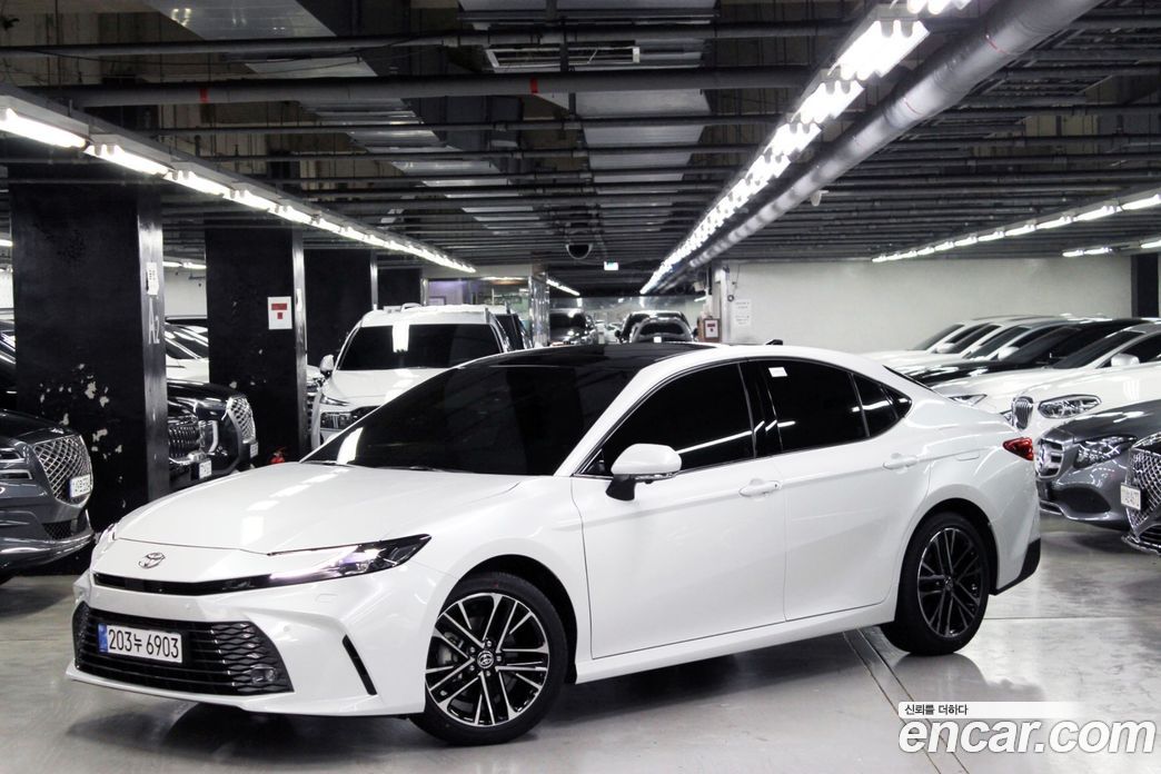 Toyota Camry (XV80) фото 3