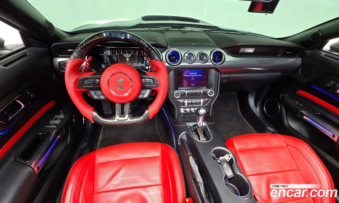 Ford Mustang фото 7