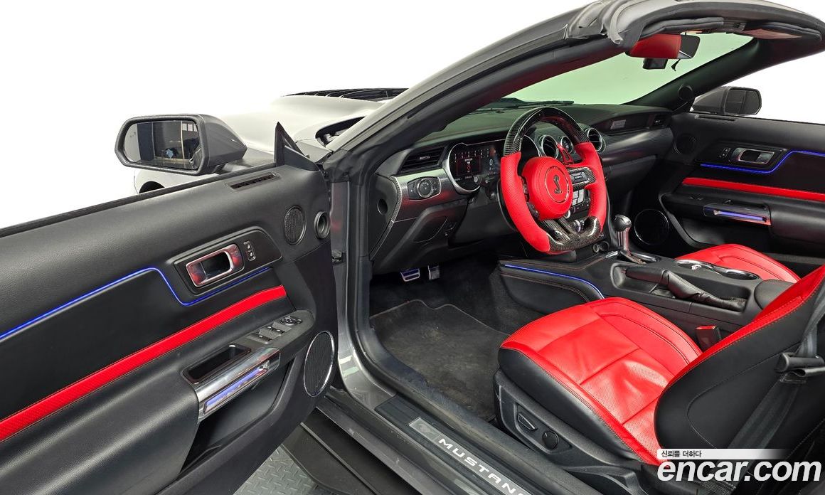 Ford Mustang фото 10