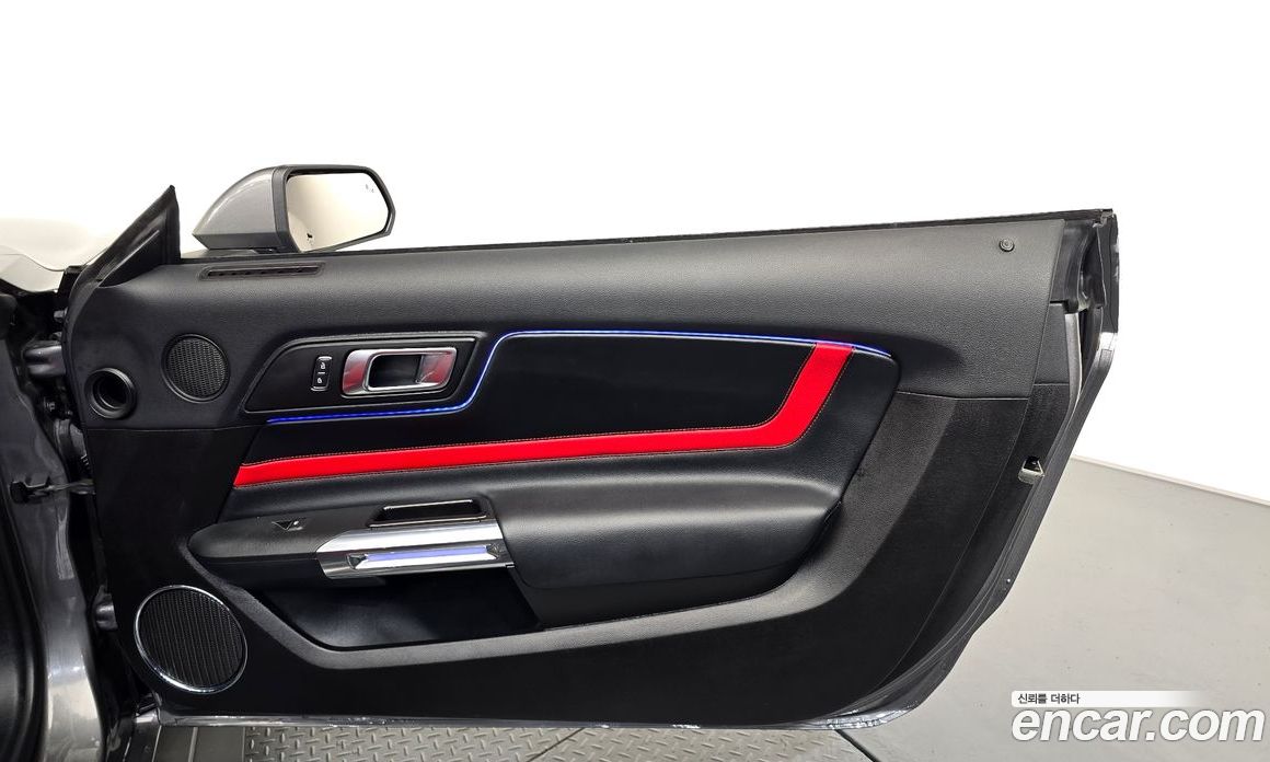 Ford Mustang фото 24