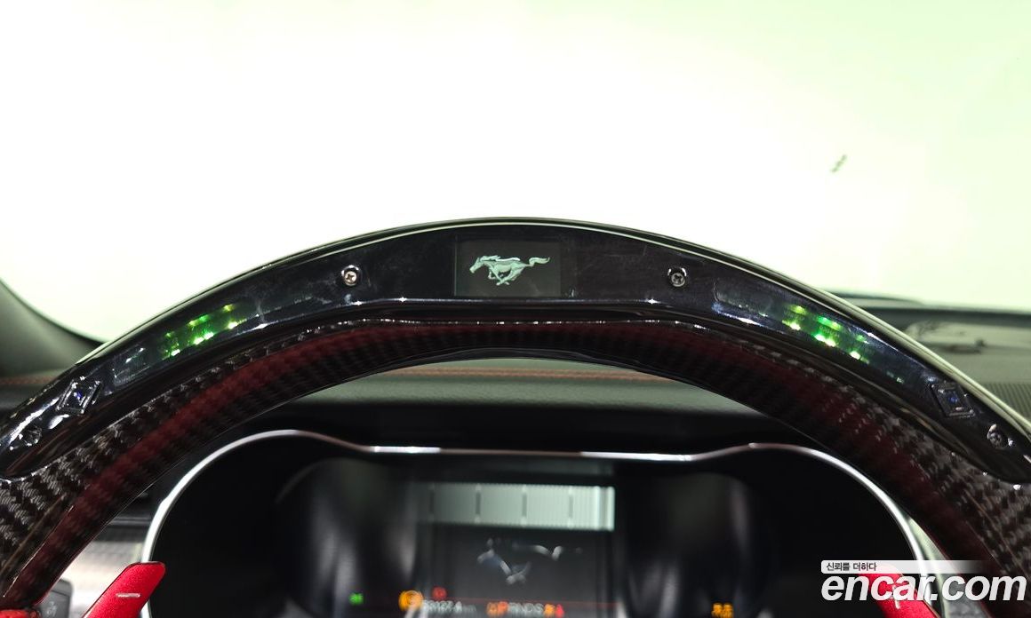 Ford Mustang фото 30