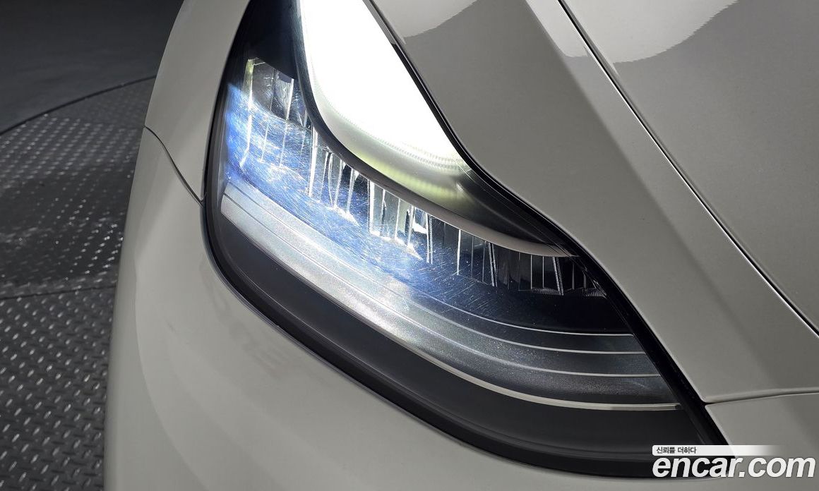 Tesla Model Y фото 22