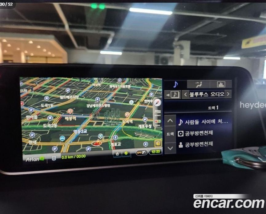 Lexus RX450h 4th Gen фото 16