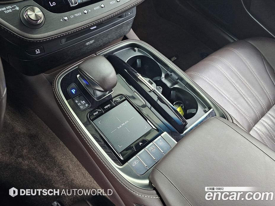 Lexus LS500 5th Gen фото 9
