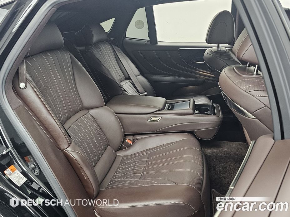Lexus LS500 5th Gen фото 12