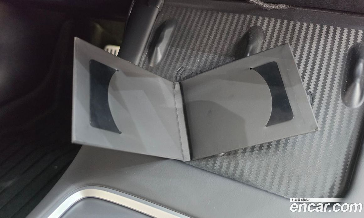 Tesla Model 3 фото 29