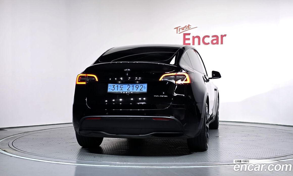 Tesla Model Y фото 4