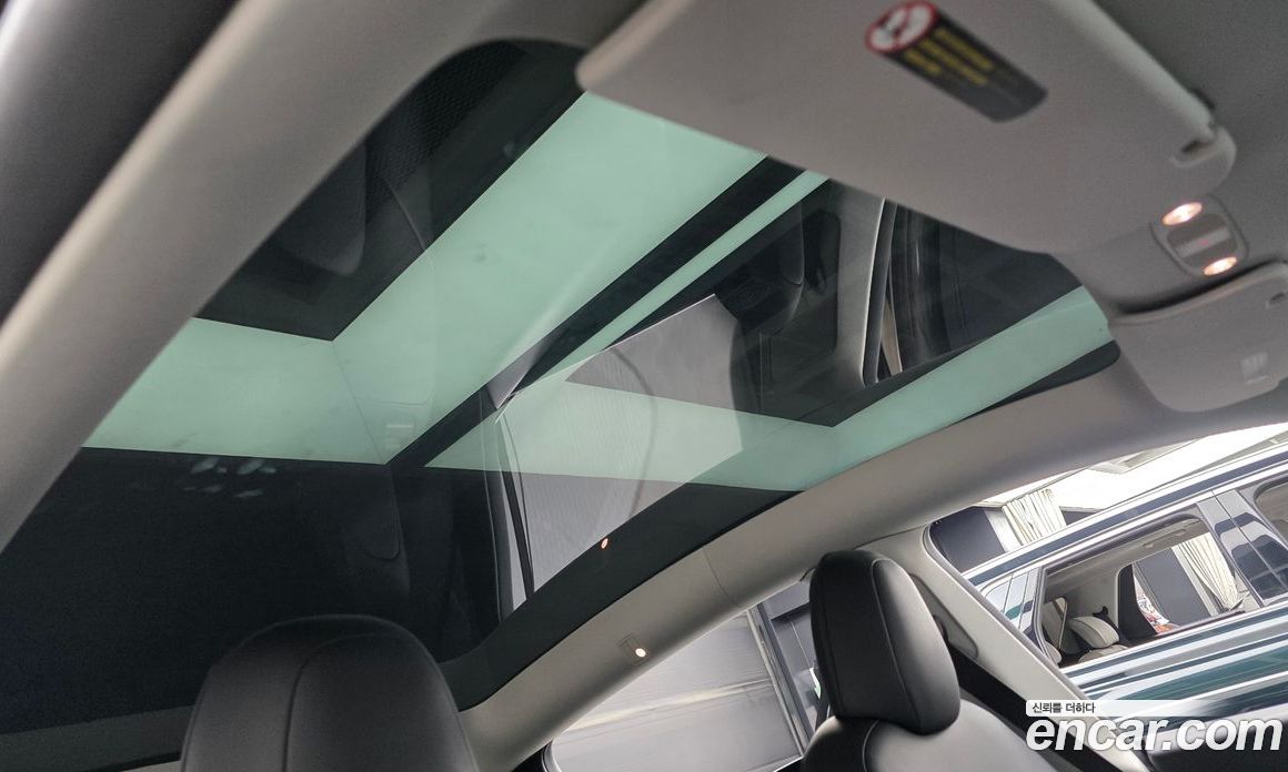 Tesla Model Y фото 17