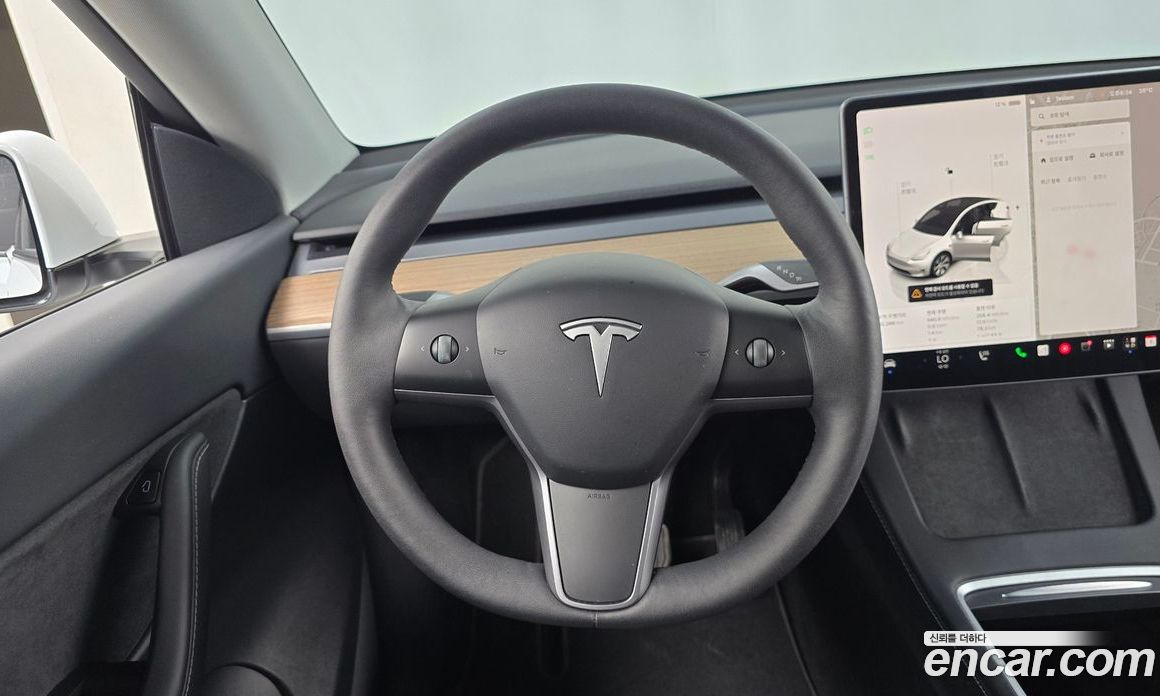 Tesla Model Y фото 14