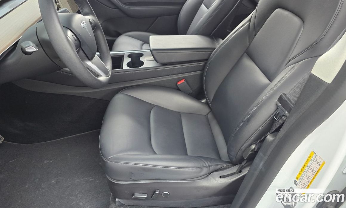 Tesla Model Y фото 20