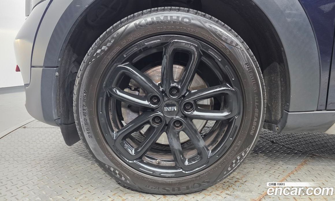 Mini Cooper Countryman D фото 5