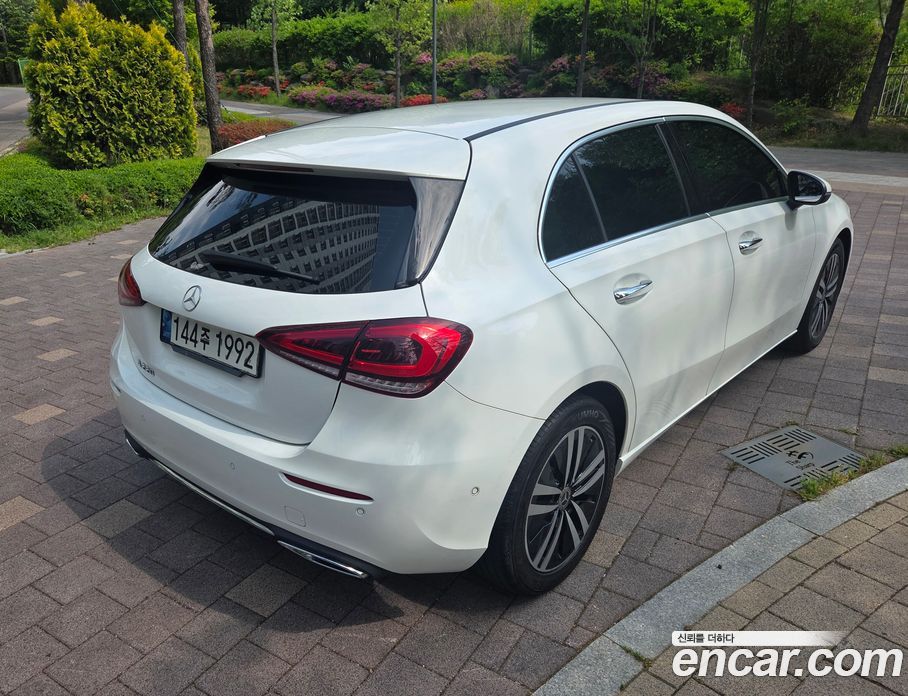 Mercedes-Benz A-Class W177 фото 2