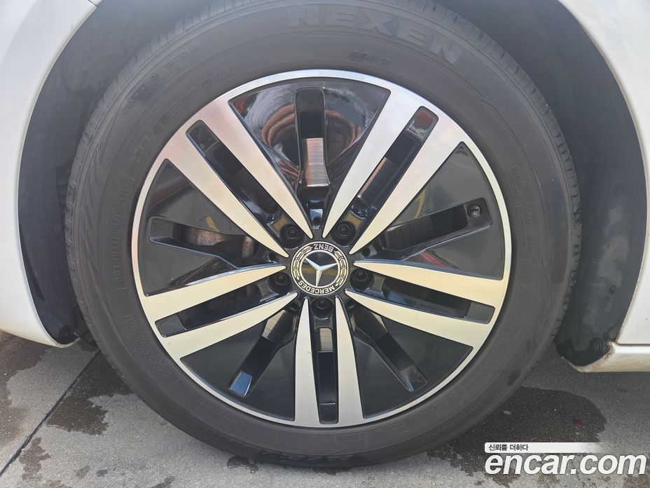 Mercedes-Benz A-Class W177 фото 5