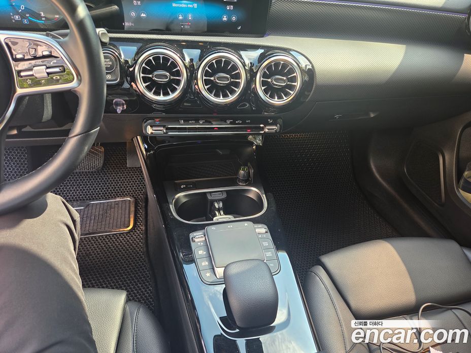 Mercedes-Benz A-Class W177 фото 7