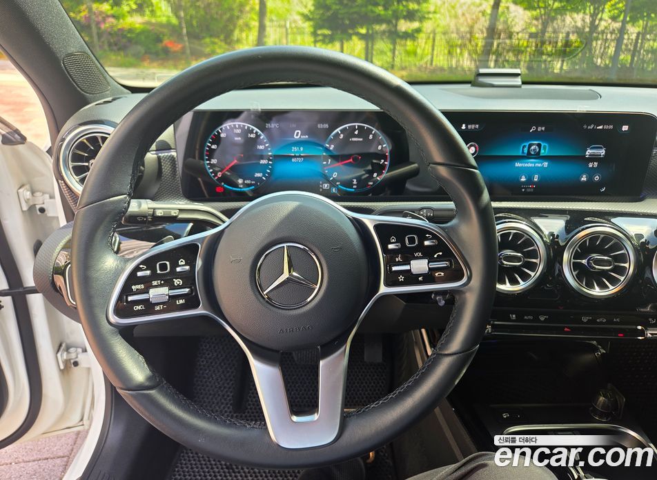 Mercedes-Benz A-Class W177 фото 9