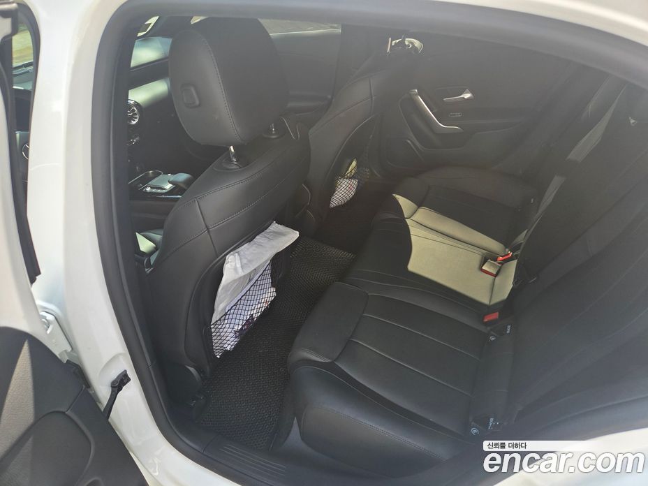Mercedes-Benz A-Class W177 фото 11