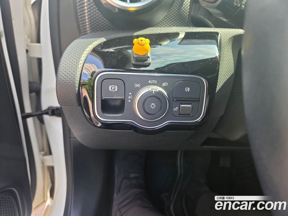 Mercedes-Benz A-Class W177 фото 12