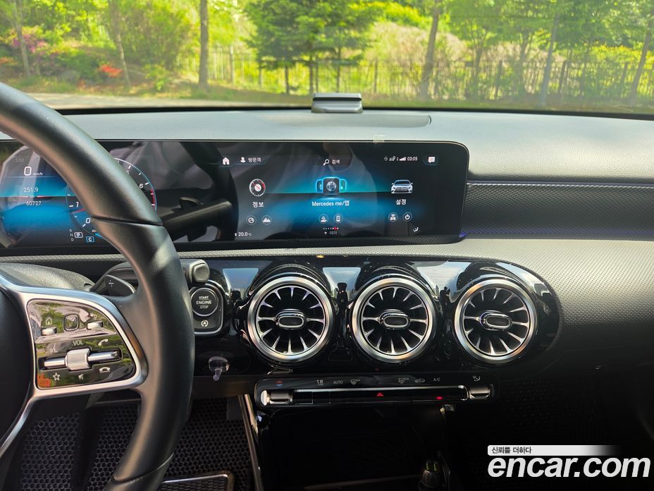 Mercedes-Benz A-Class W177 фото 13