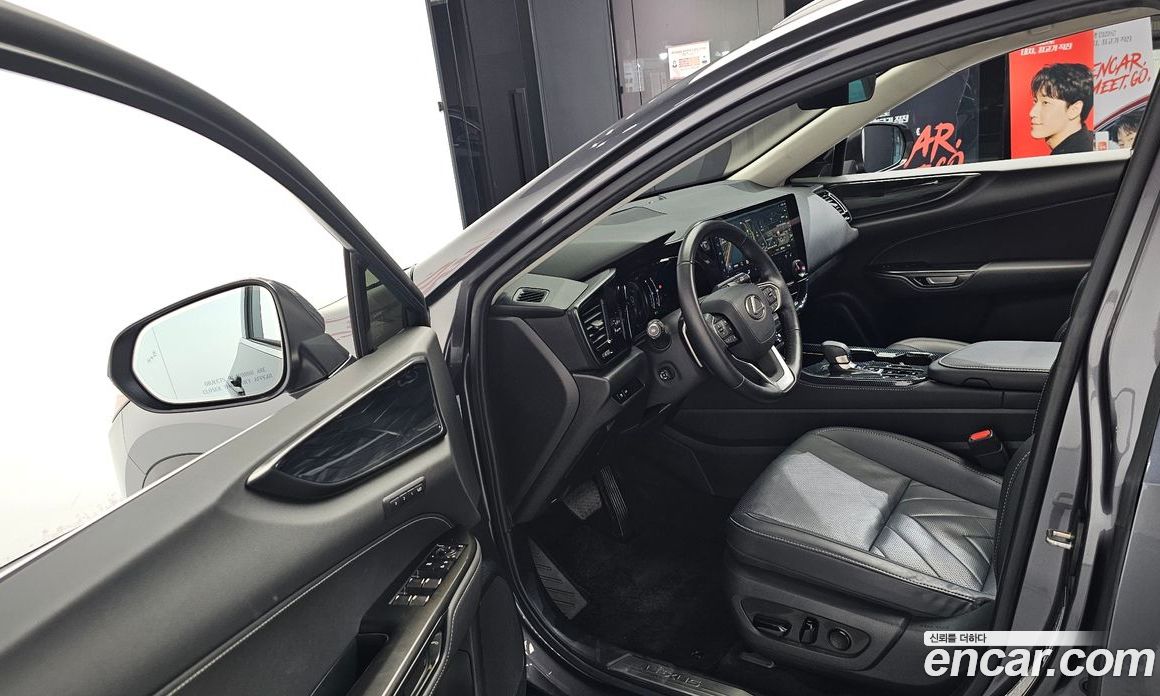 Lexus NX350h 2nd Gen фото 10