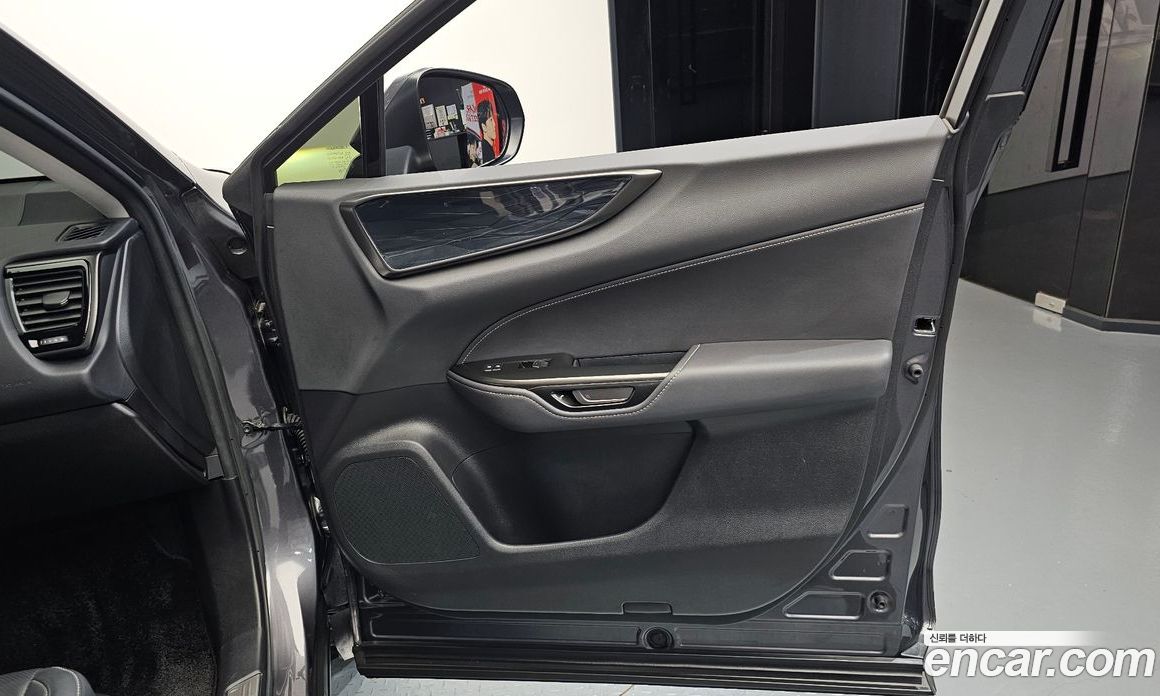 Lexus NX350h 2nd Gen фото 24