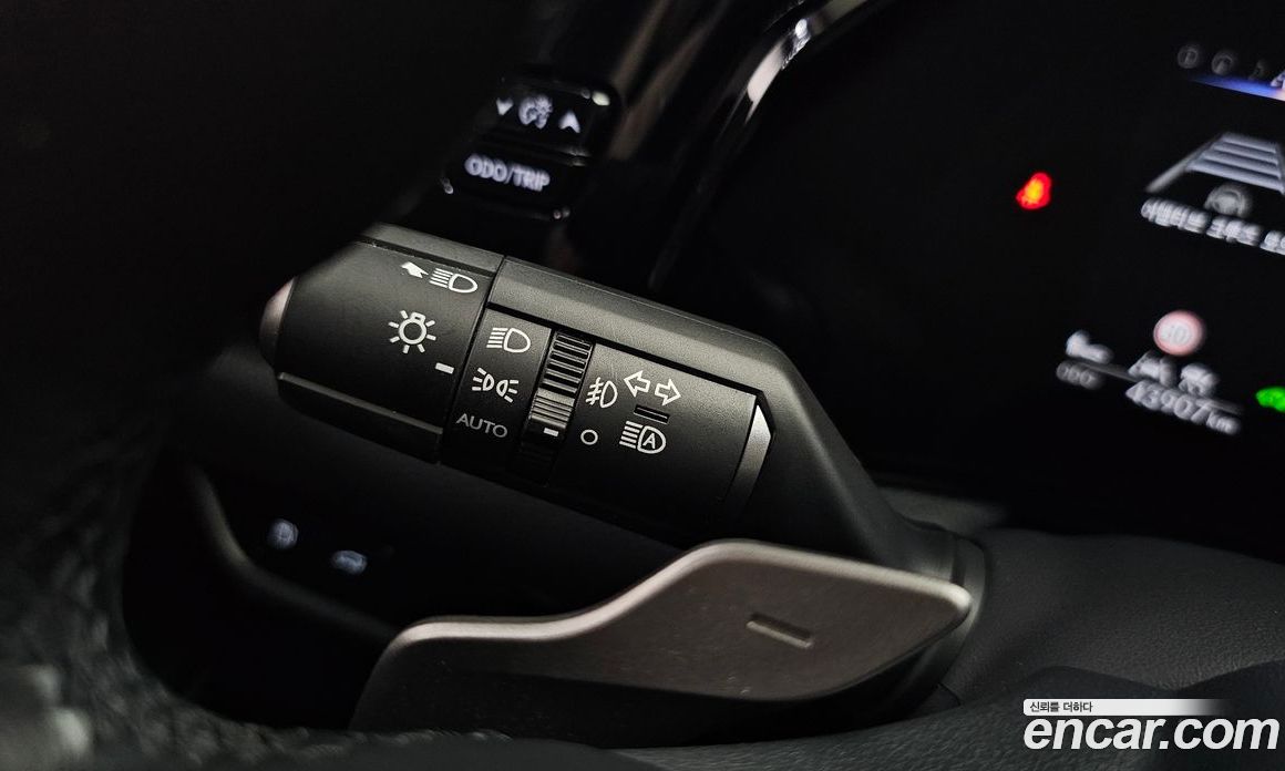 Lexus NX350h 2nd Gen фото 30