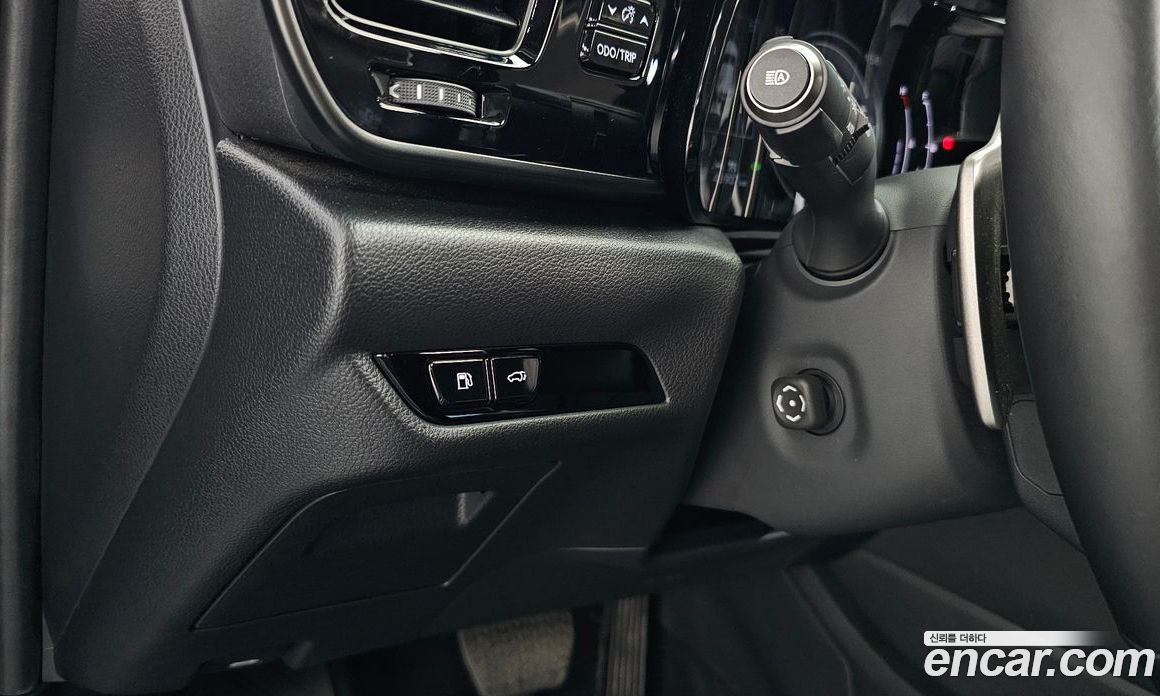 Lexus NX350h 2nd Gen фото 32