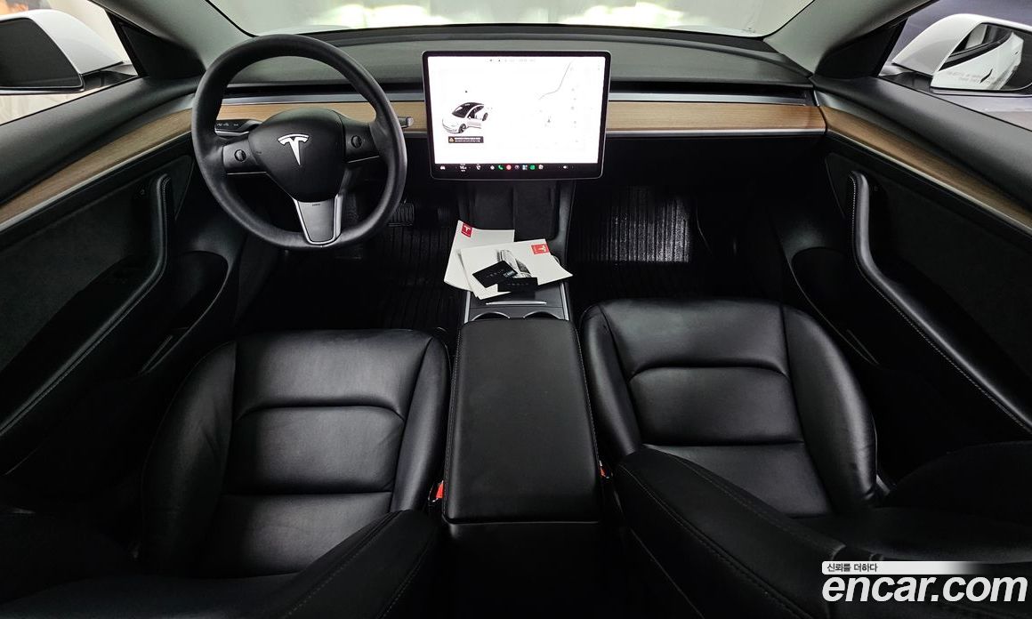 Tesla Model 3 фото 3