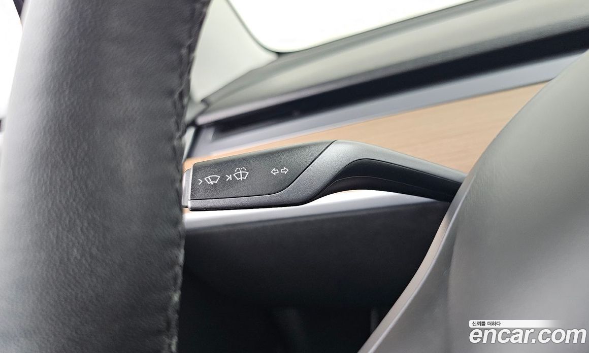 Tesla Model 3 фото 14