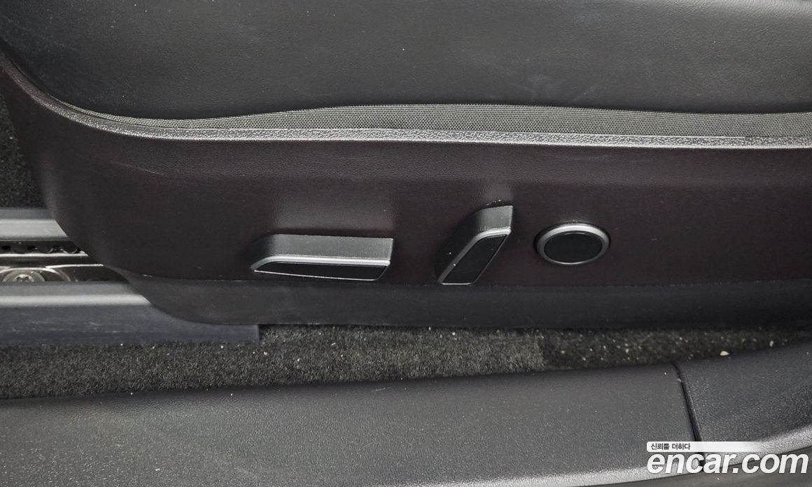 Tesla Model 3 фото 22