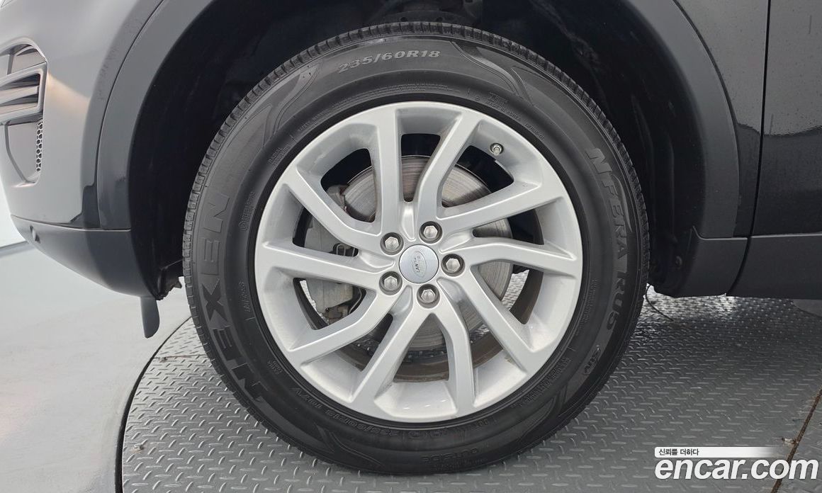 Land Rover Discovery Sport 1st Gen фото 5