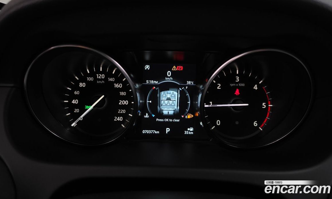 Land Rover Discovery Sport 1st Gen фото 8