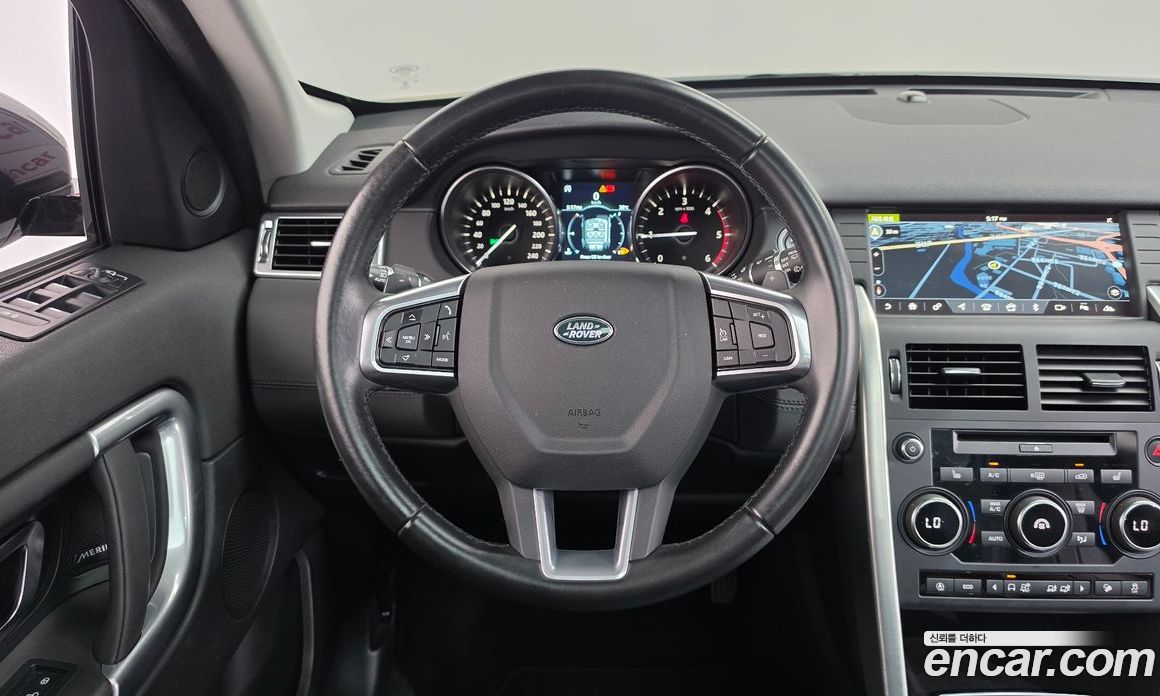 Land Rover Discovery Sport 1st Gen фото 12