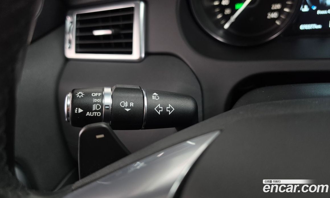 Land Rover Discovery Sport 1st Gen фото 16