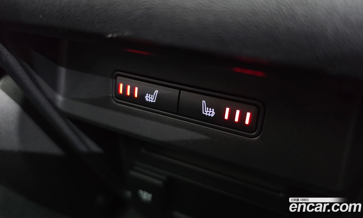 Land Rover Discovery Sport 1st Gen фото 19